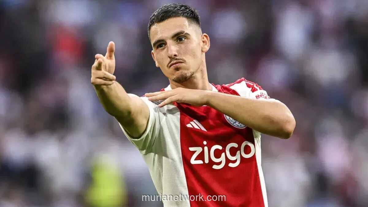 Hattrick Gloukh Bawa Ajax Lumat Vojvodina 4-1, Lolos ke Putaran Ketiga Kualifikasi Conference League