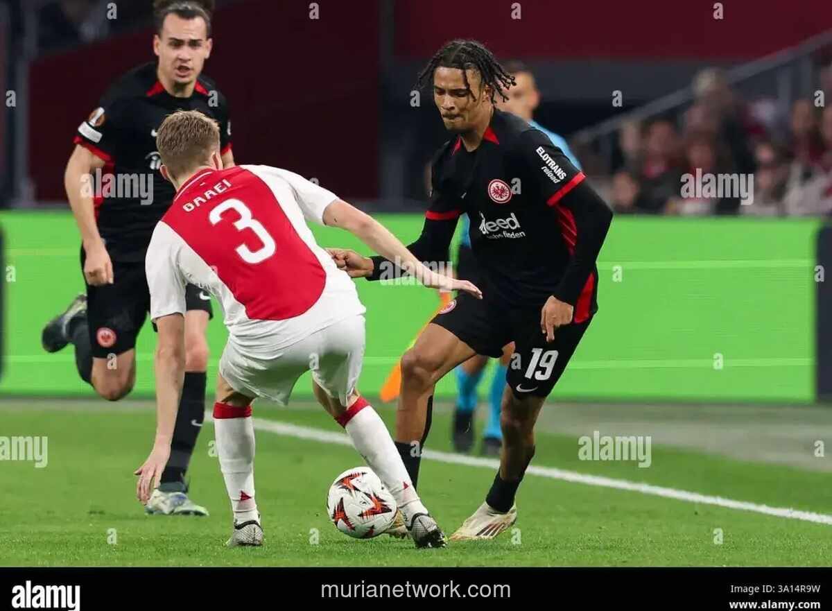 Ajax Tolak Tawaran Perdana Eintracht Frankfurt untuk Anton Gaaei