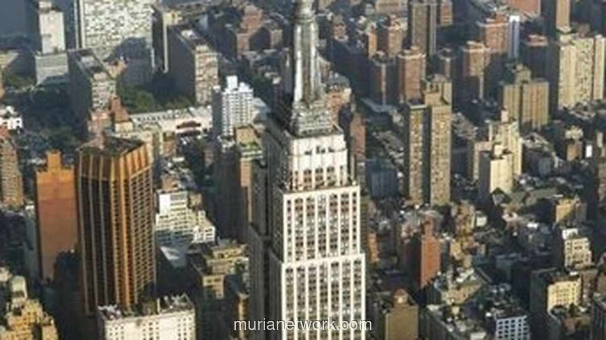 Lamaran di Puncak Empire State Berujung Penangkapan