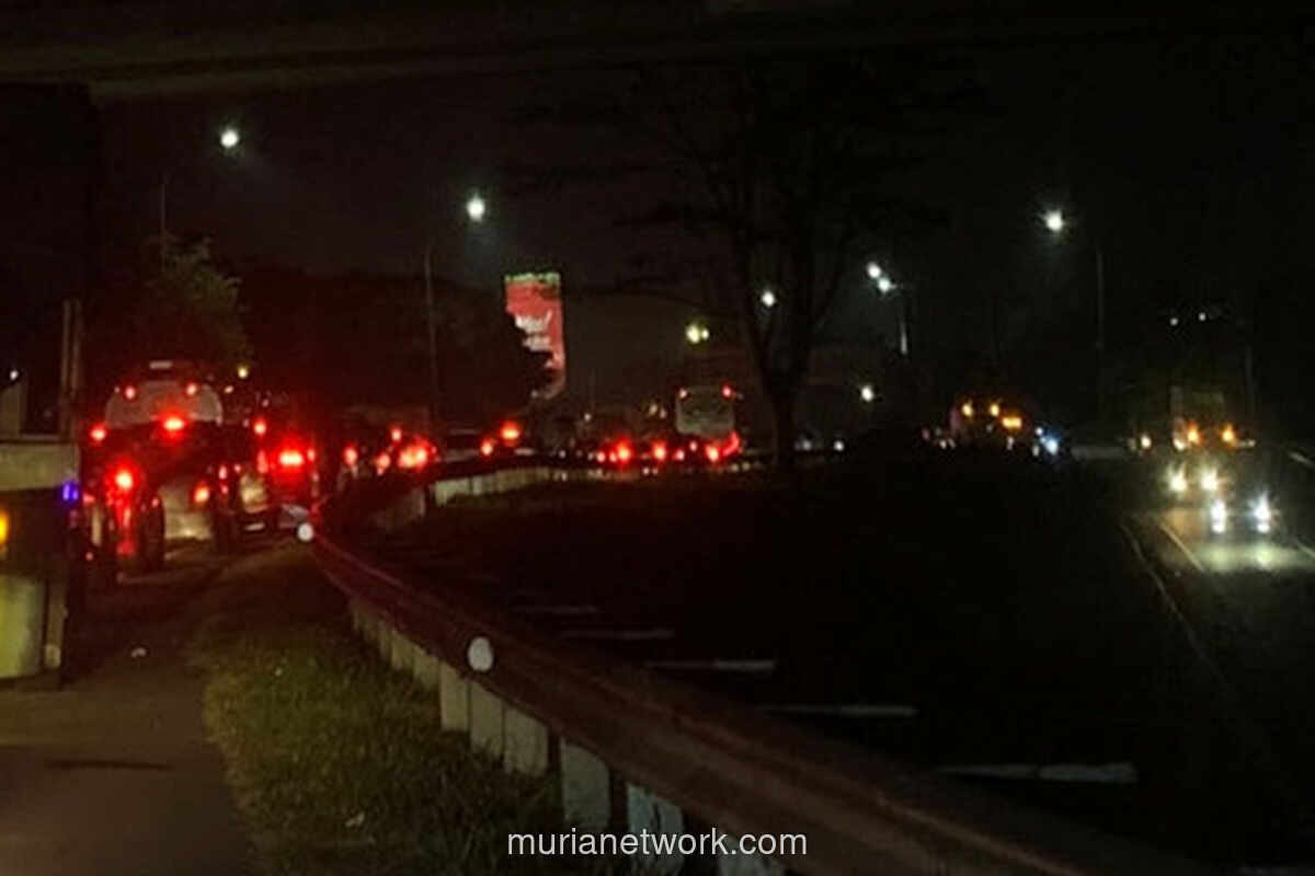 Macet Parah di Ciawi Malam Ini, Jalur Puncak Ditutup