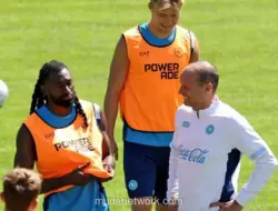 Napoli Takluk 0-1 dari Arezzo di Laga Uji Coba Pramusim