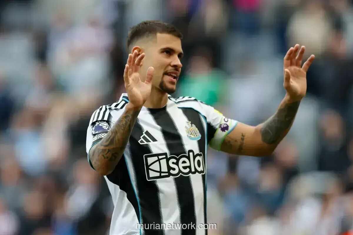 Arsenal Buru Ezri Konsa dan Jon Martin Usai Saliba Cedera Punggung