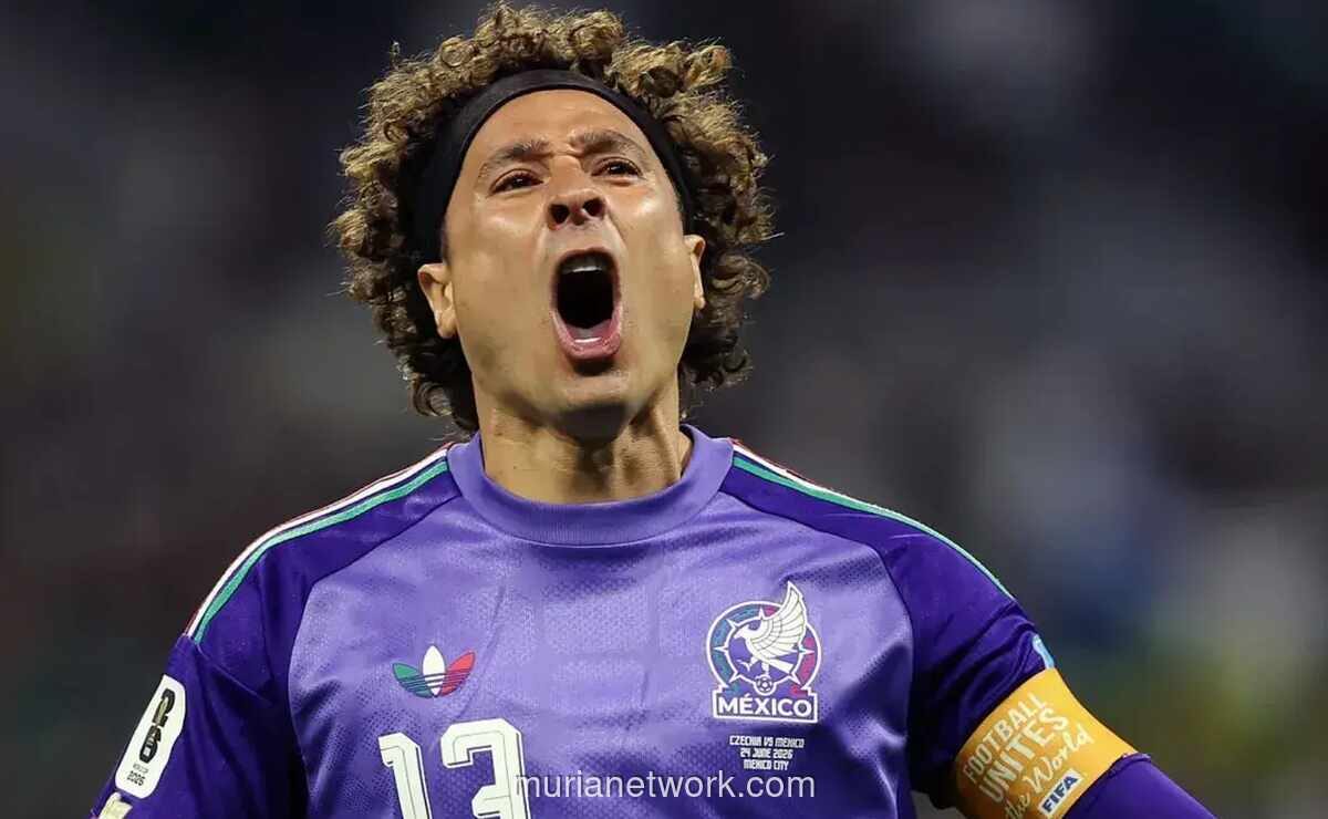 Badai Petir Tunda Laga Meksiko vs Ekuador di Babak 32 Besar Piala Dunia