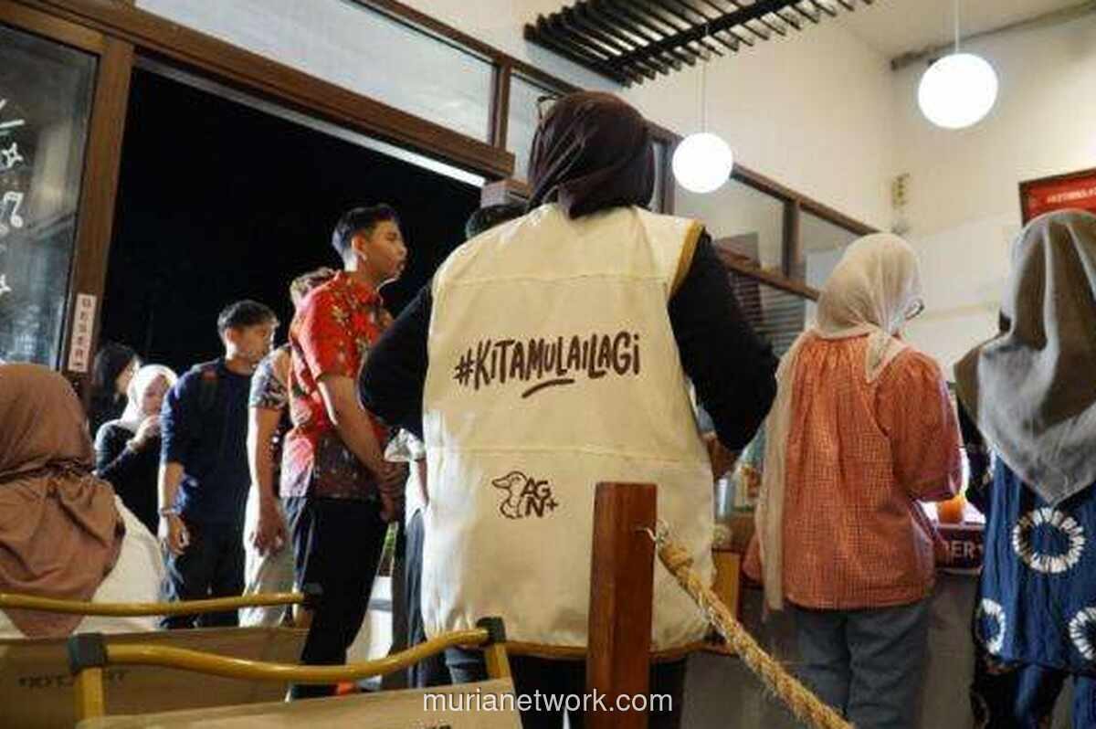 BAIK Buka Gerai Ayam Goreng Nelongso Signature di Sampang
