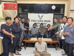 Polisi Tangkap Pemotor Viral yang Pukul Pengendara Lain di Jagakarsa