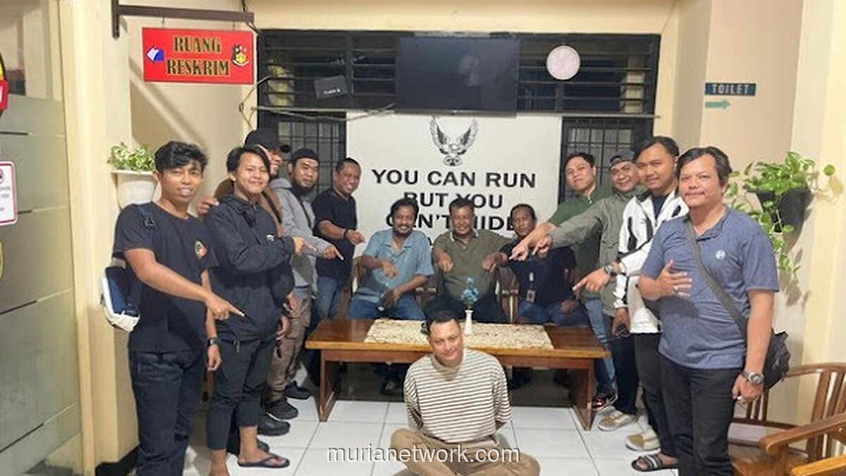 Polisi Tangkap Pemotor Viral yang Pukul Pengendara Lain di Jagakarsa