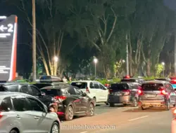 Kepadatan Lalu Lintas di Kemayoran Imbas Jakarta Fair, Parkir Liar Picu Penyempitan Lajur
