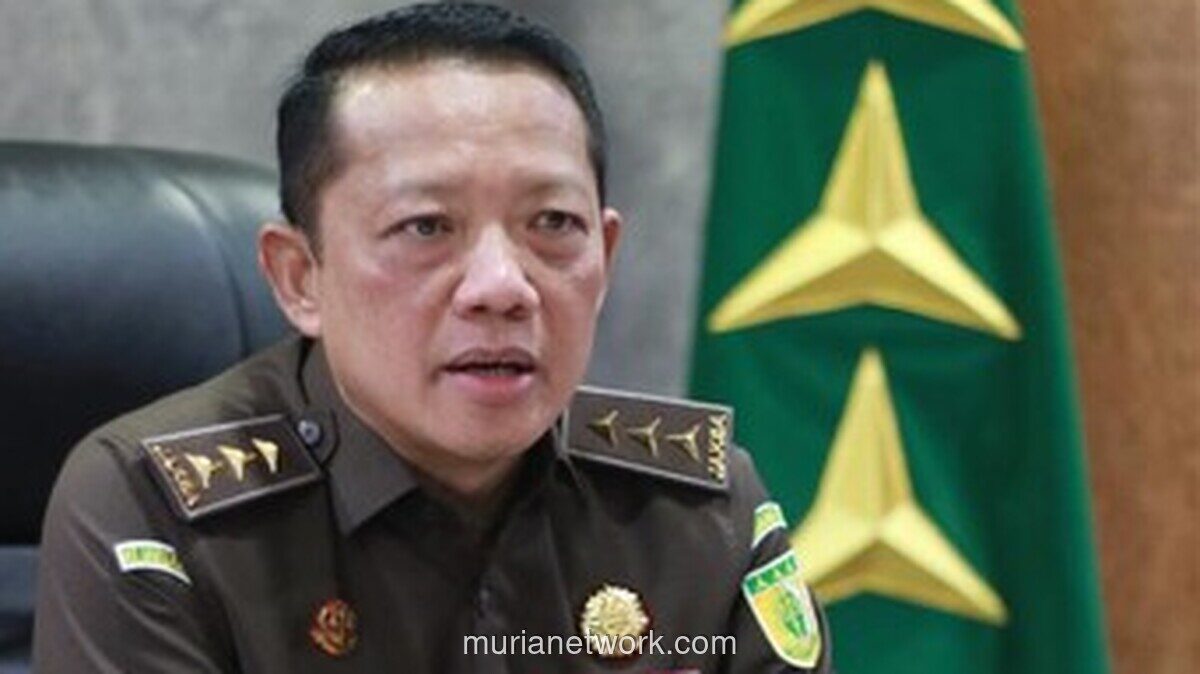 Mantan Jampidsus Febrie Adriansyah Diperiksa sebagai Tersangka di Gedung Bundar