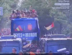 Dua Juta Orang Sambut La Roja di Madrid, Bendera Palestina Berkibar di Parade