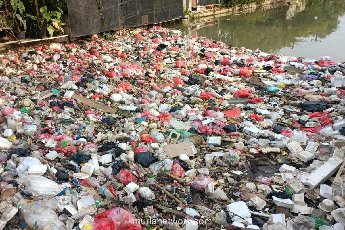 Arti Mimpi Tentang Sampah: Pertanda Hambatan dan Beban Hidup