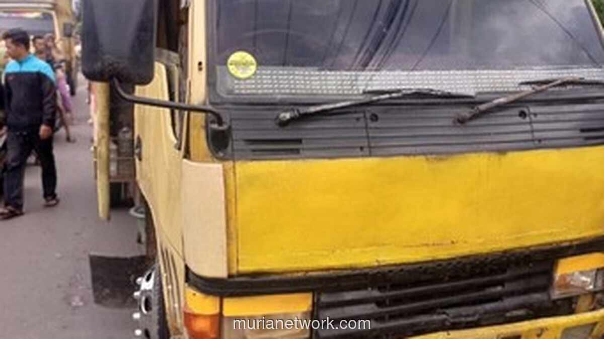 Pelajar 13 Tahun Bawa Truk Tabrak Pemotor hingga Tewas di Muaro Jambi