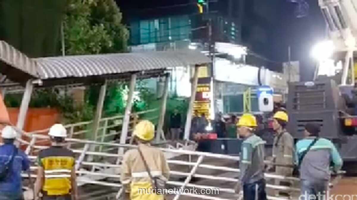 JPO Tendean Rusak Ditabrak Truk, Pemprov DKI Bahas Skema Pembangunan dan Langkah Hukum