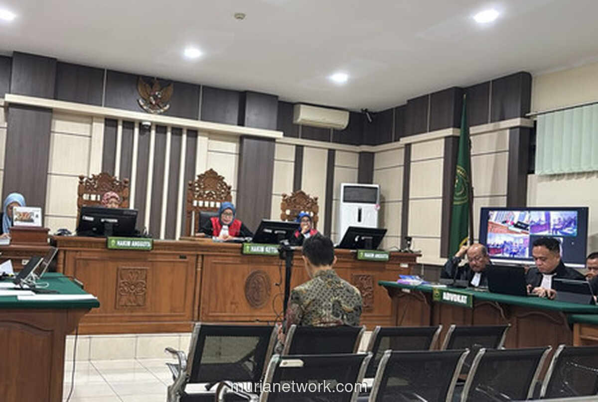 Bupati Cilacap Didakwa Peras Kepala OPD untuk THR Rp 568 Juta