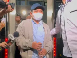 Bupati Lombok Barat Tiba di KPK Usai OTT