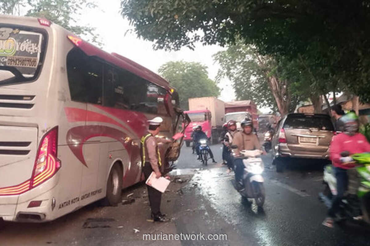 Kecelakaan Beruntun di Sidoarjo, Satu Tewas Tiga Luka