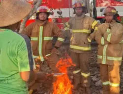 Humor Tanpa Suara, Damkarmat Gunungkidul Edukasi Warga soal Bahaya Bakar Lahan