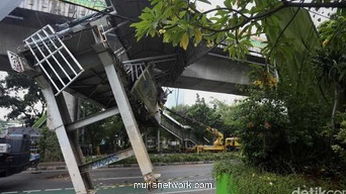 Dishub DKI Pasang Rambu Batas Ketinggian di Seluruh JPO, Flyover, dan Underpass