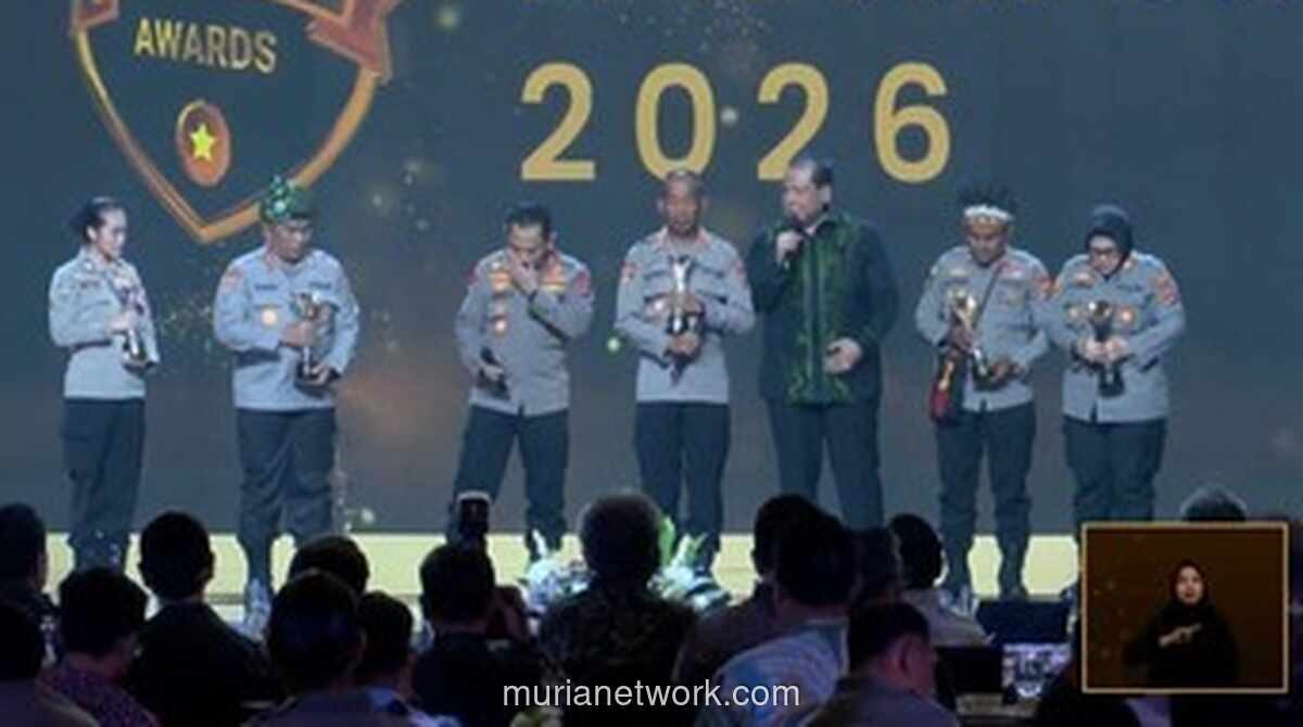 Chairul Tanjung Terharu dengan Dedikasi Penerima Hoegeng Awards 2026