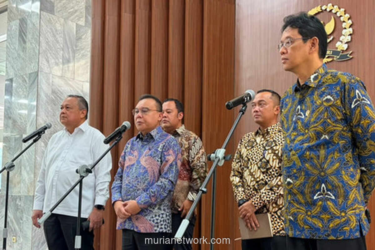 Dasco Ucapkan Selamat Ulang Tahun untuk Menkeu Purbaya dan Sekjen PDIP Hasto