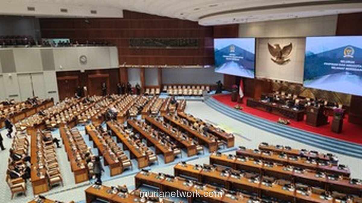 Rapat Paripurna DPR ke-24 Digelar, 298 Anggota Hadir Bahas RUU APBN