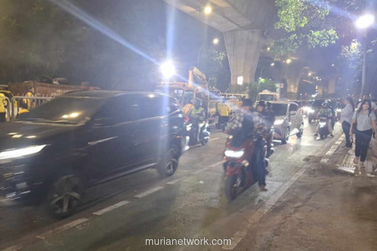 Penanganan JPO Tertabrak Truk Crane di Tendean Rampung, Lalu Lintas Normal Kembali