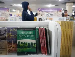 Bazar Buku Murah di Blok M Diserbu Warga saat Libur Sekolah