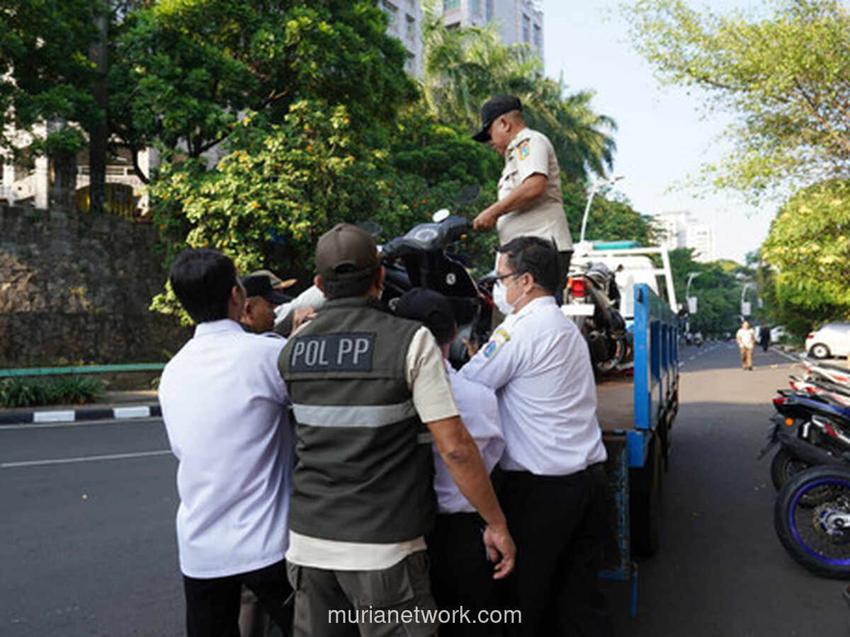 Sidak ASN di Jakarta Selatan, Kendaraan Pribadi Dilarang Masuk dan Diderek