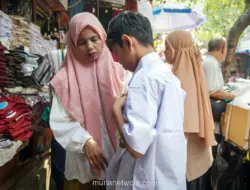 Pasar Jatinegara Mulai Dipadati Pemburu Seragam Sekolah Jelang Tahun Ajaran Baru