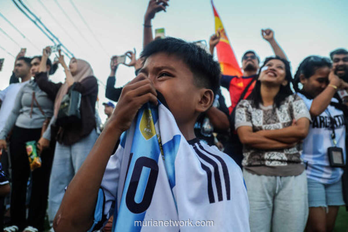 Nobar Final Piala Dunia 2026 di Ternate, Suporter Argentina Menangis Usai Timnya Kalah dari Spanyol