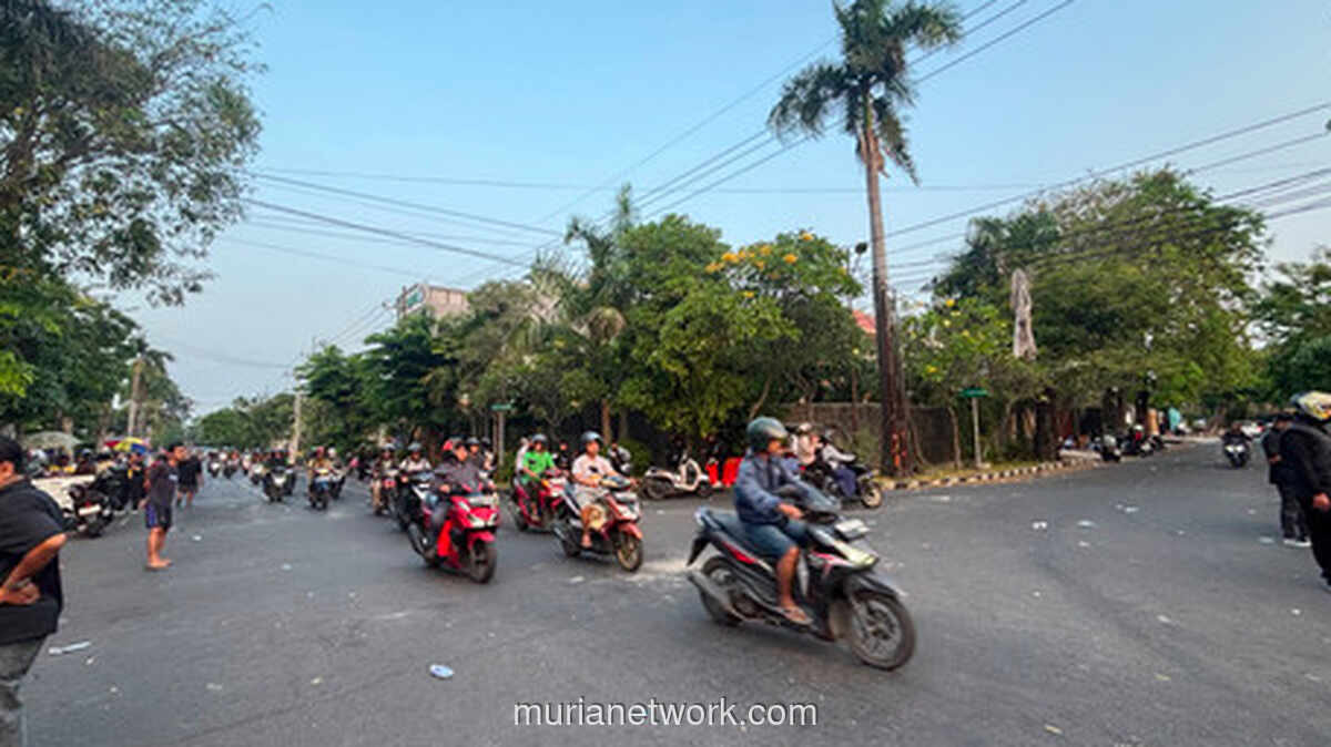 Massa Silat Bubar, Lalu Lintas di Sekitar Markas Debt Collector Surabaya Kembali Lancar