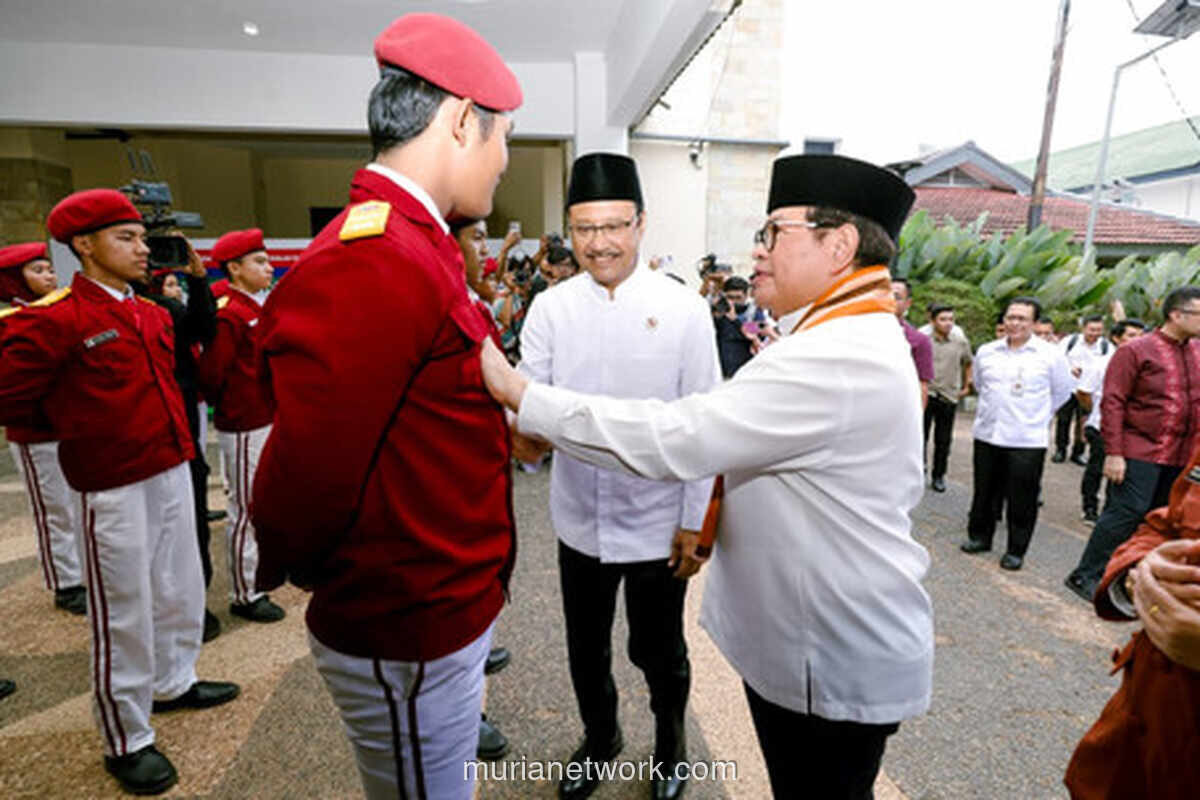 Gus Ipul dan Pramono Anung Hadiri Open House Sekolah Rakyat, Disambut Yel-Yel Semangat Siswa