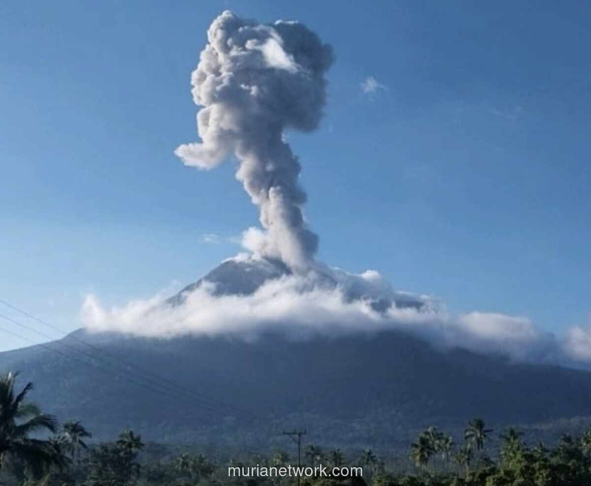 Gunung Lewotobi Laki-laki Erupsi, Kolom Abu Capai 1.400 Meter