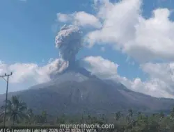 Gunung Lewotobi Laki-laki Erupsi Lagi, Kolom Abu Capai 1.200 Meter