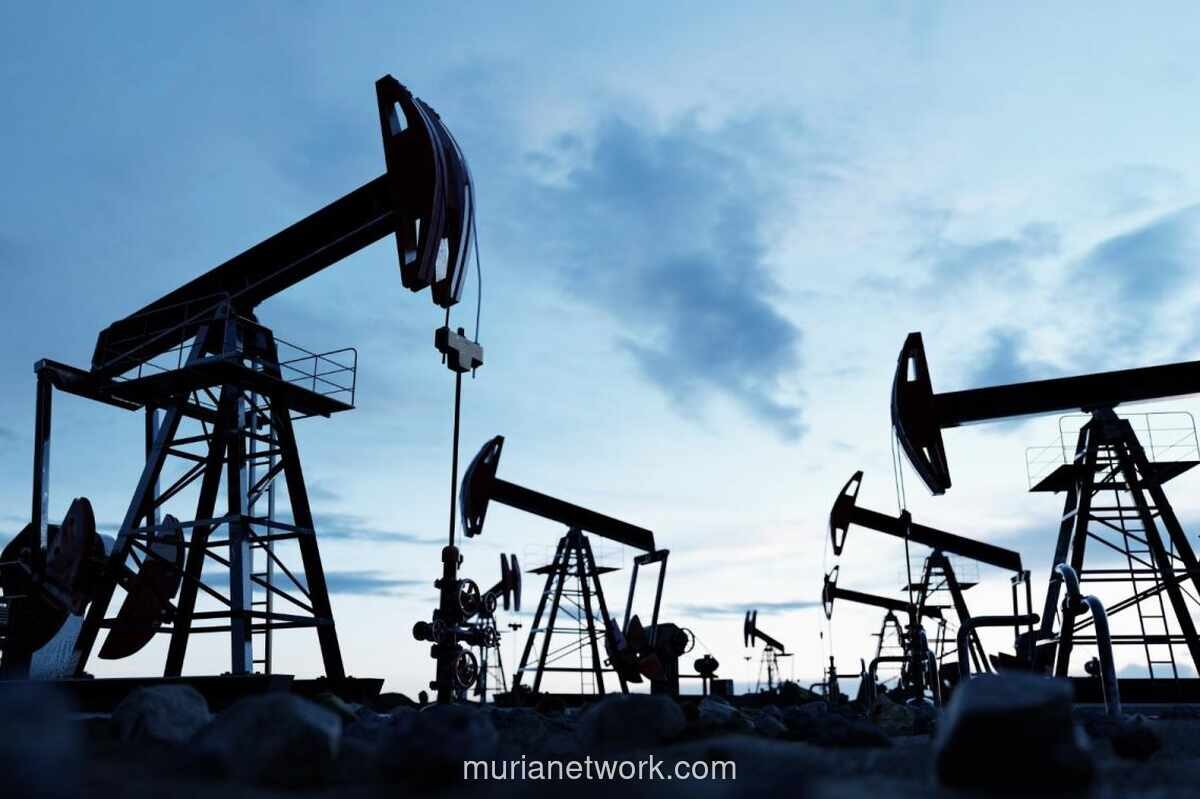 Harga Minyak Tembus USD100 per Barel Usai Houthi Serang Kapal Tanker Saudi