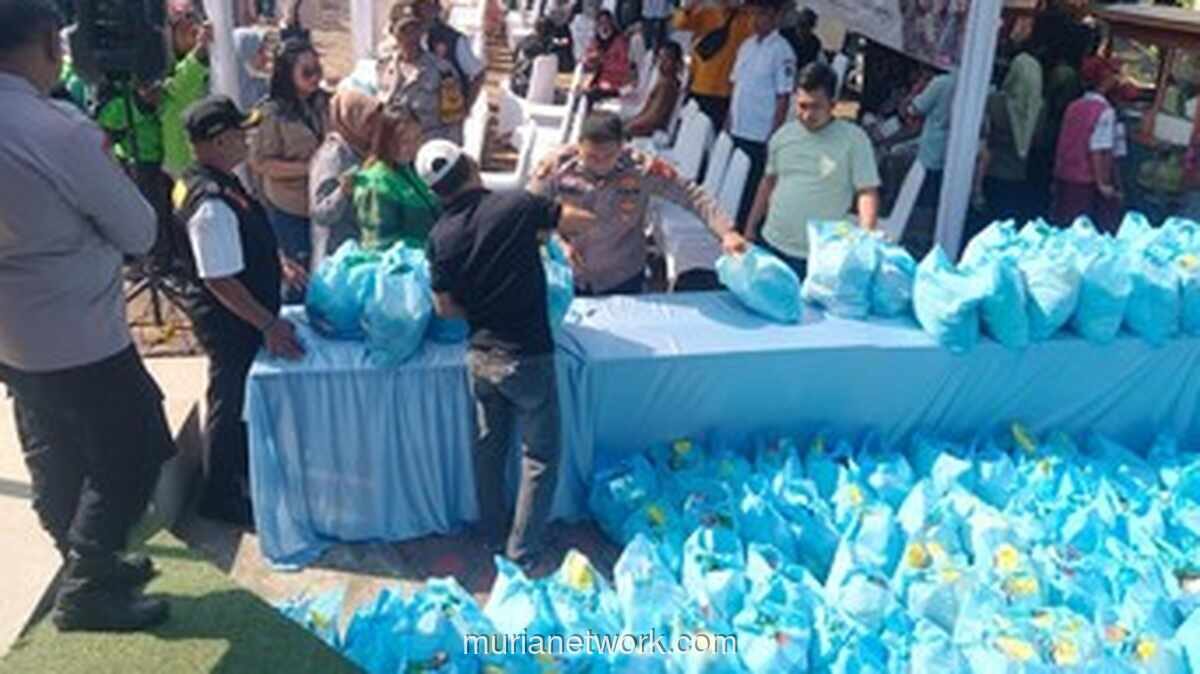 Peringati Hari Bhayangkara ke-80, Polda Metro Jaya Bagikan Sembako dan Jajanan Gratis di Cisauk