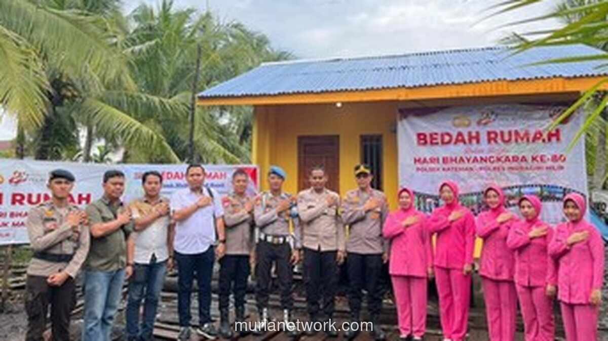 Polres Inhil Bedah Rumah Warga dan Bangun Sumur Bor di Hari Bhayangkara ke-80