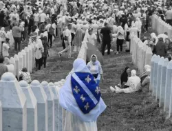 Peringatan Genosida Srebrenica: Ribuan Orang Berkumpul untuk Menghormati 8.000 Korban