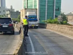 Tumpahan Solar di Flyover Pesing, Pengendara Diimbau Hati-hati