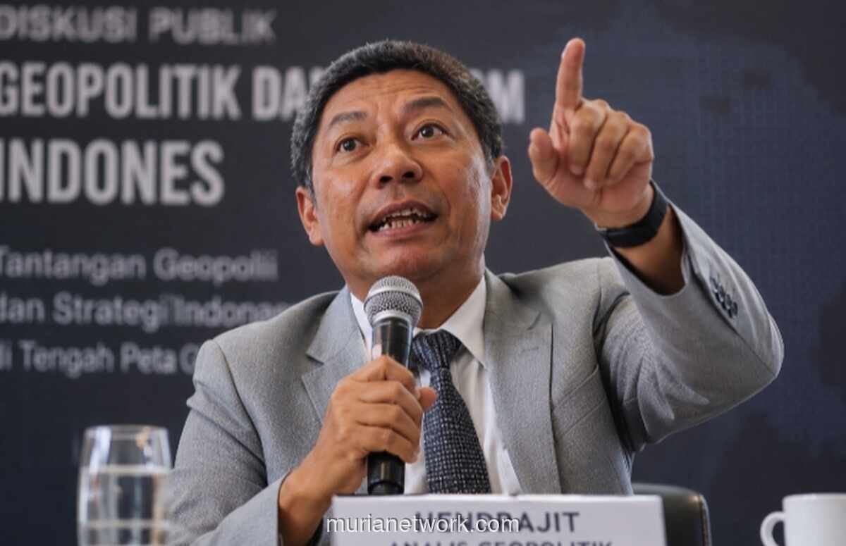Hendrajit Soroti Perbedaan Strategi Roy Suryo dan Dokter Tifa Hadapi Gugatan Jokowi