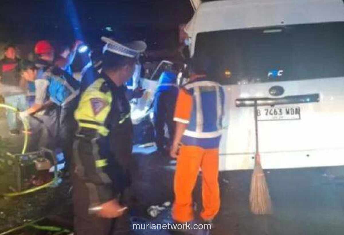 Kecelakaan Maut di Tol Pandaan-Malang, Hiace Tabrak Truk Tronton, Tiga Tewas