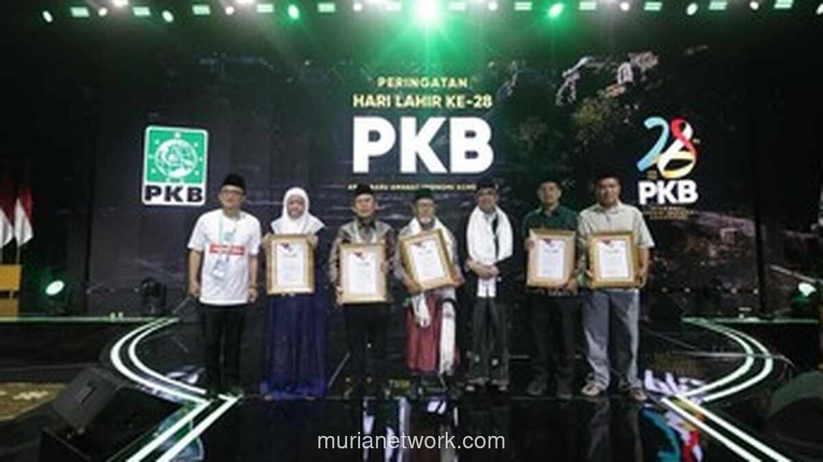 PKB Beri Penghargaan untuk Lima Kiai atas Jasa dalam Dakwah dan Kebangsaan