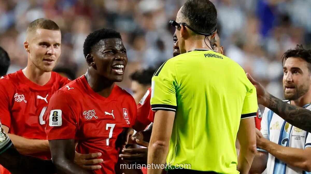 IFAB Akui Kesalahan VAR pada Kartu Merah Embolo, FIFA Bela Wasit