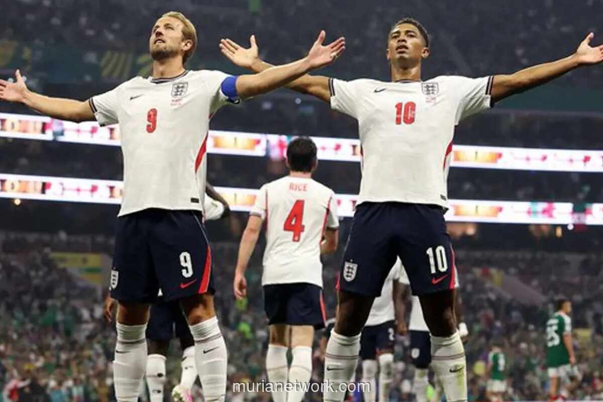 Inggris Tumbangkan Meksiko 3-2 Meski Bermain dengan 10 Pemain