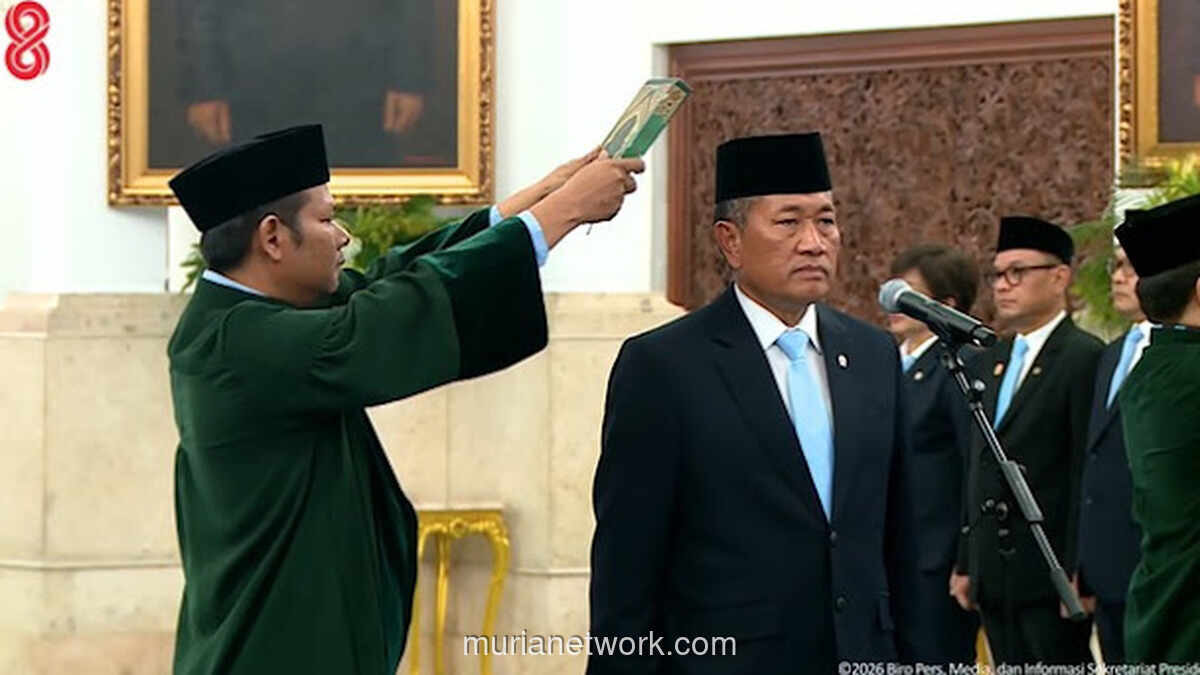 Presiden Prabowo Lantik Donny Ermawan sebagai Gubernur Universitas Republik Indonesia
