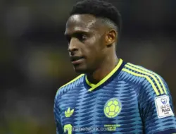 Inter dan Juventus Berebut Bek Kolombia Jhon Lucumi