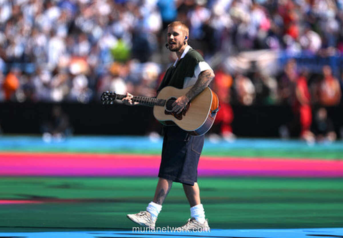 Penampilan Kontras Justin Bieber Mewarnai Half-Time Terlama dalam Sejarah Piala Dunia