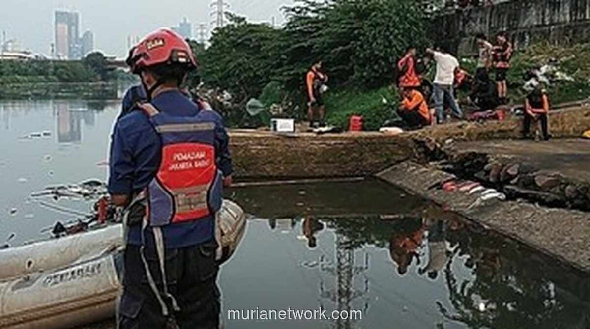 Pencarian Pria Tenggelam di Kali Ciliwung Masih Berlangsung, Diduga Dikejar OTK