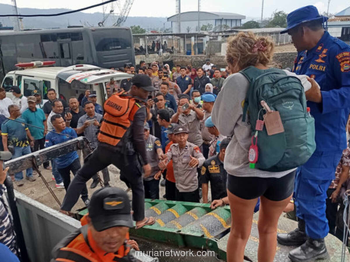 Kapal Wisata Tenggelam di Perairan Bima, 45 Penumpang dan ABK Selamat