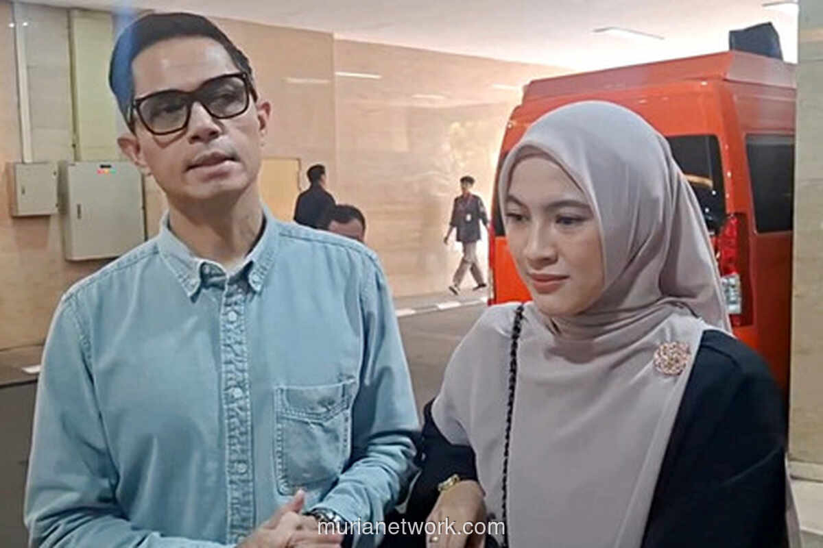 Dude Harlino dan Alyssa Soebandono Kembalikan Rp5,25 Miliar ke Bareskrim