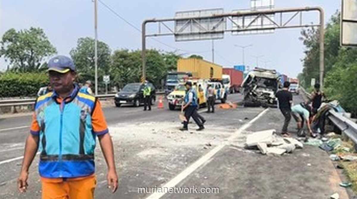Kecelakaan Beruntun di Tol JORR Libatkan Enam Kendaraan, Satu Tewas